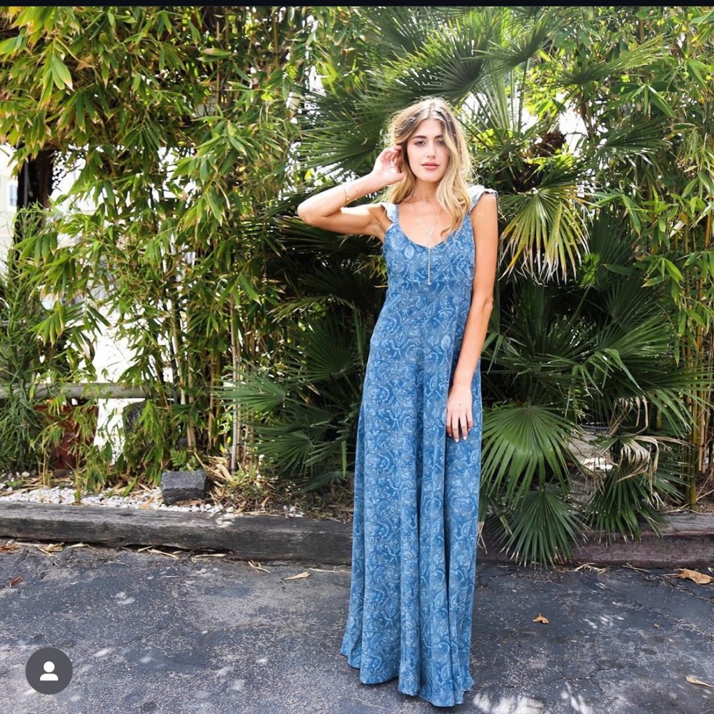 Montazami Blue Floral Maxi Dress Size Medium